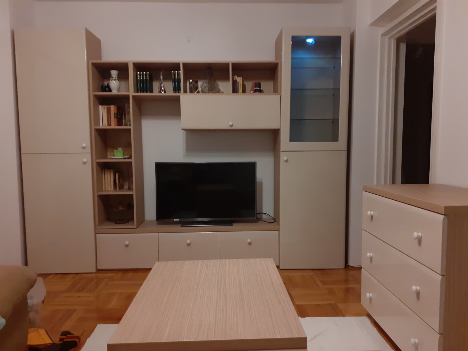 Corpuri Mobilier Living